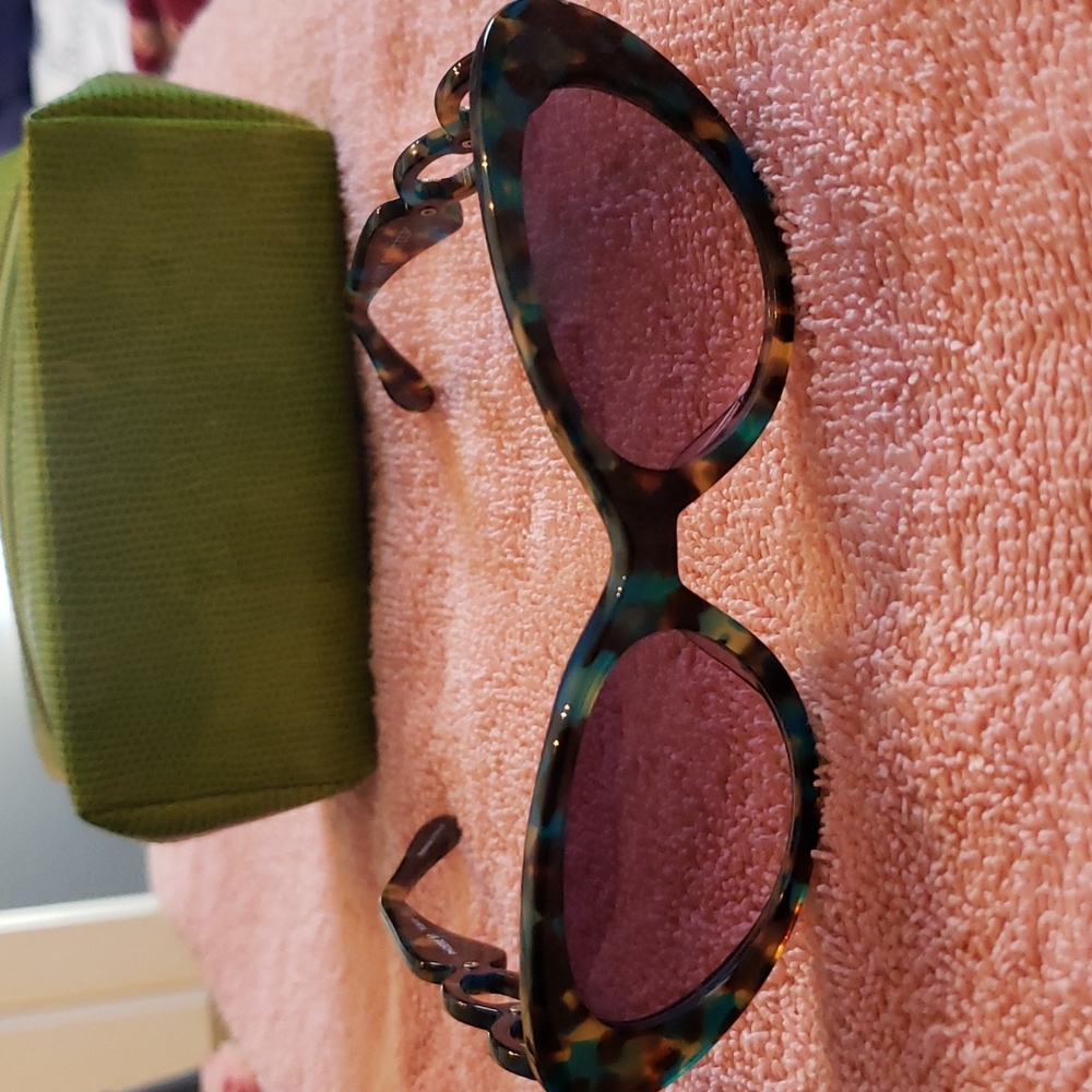Lilly Pulitzer Vintage Style Cat Eye Teal Tortoise Shell Sunglasses w/ Case.